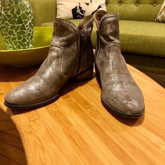 Anthropologie Seychelles Ankle Boot Metallic 8 1/2 - Picture 2 of 12